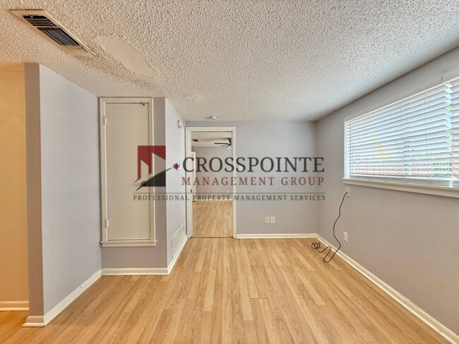 Foto del edificio - 1 Bed 1 Bath at Broadway Apartments! All Bills Paid!