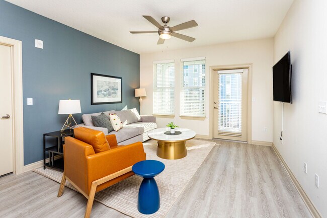 Foto del edificio - 2770 Mystic Pointe Pkwy