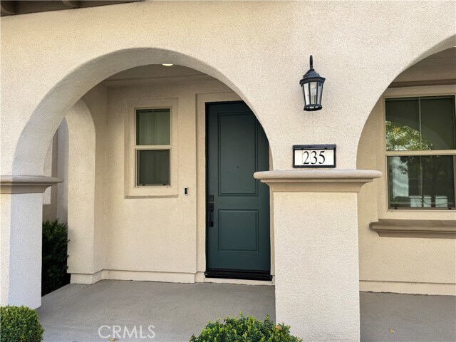 Foto del edificio - 235 Babson Ct