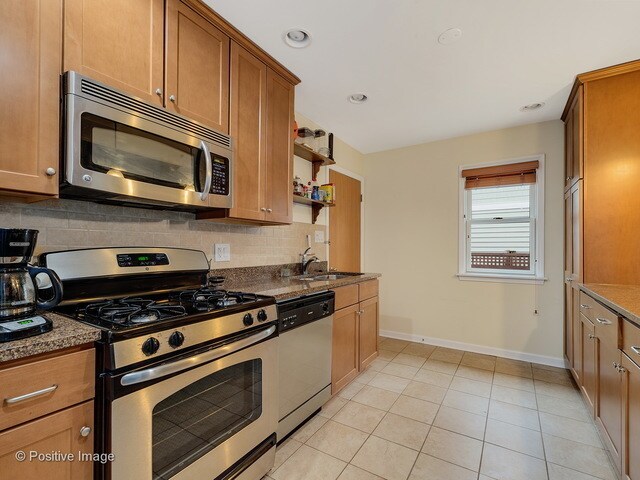 Building Photo - 39 S Bruner St