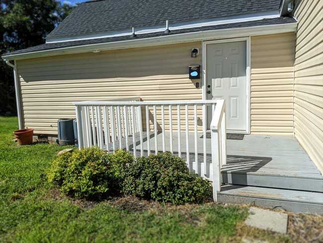 Welcome home! Private entry porch - 304 Bullock St