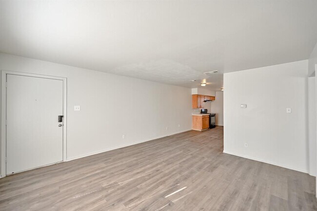 Building Photo - 1607 Dewberry Blvd