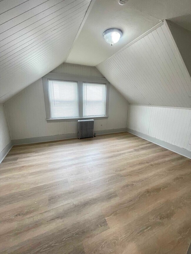 Foto del edificio - 638 Admiral St