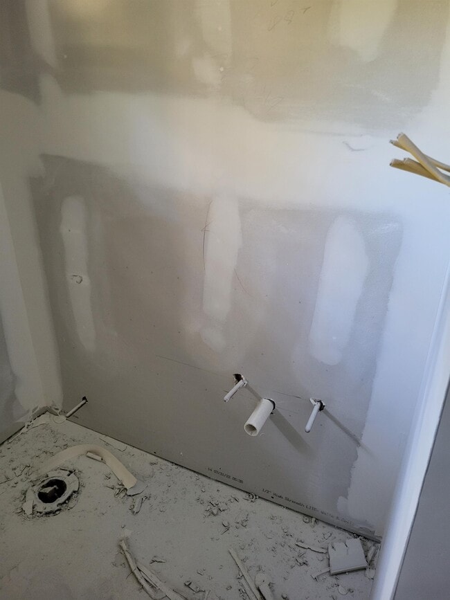 Building Photo - 5467 Queen Mary Ln