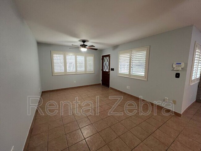 Foto del edificio - 965 Northwood Dr