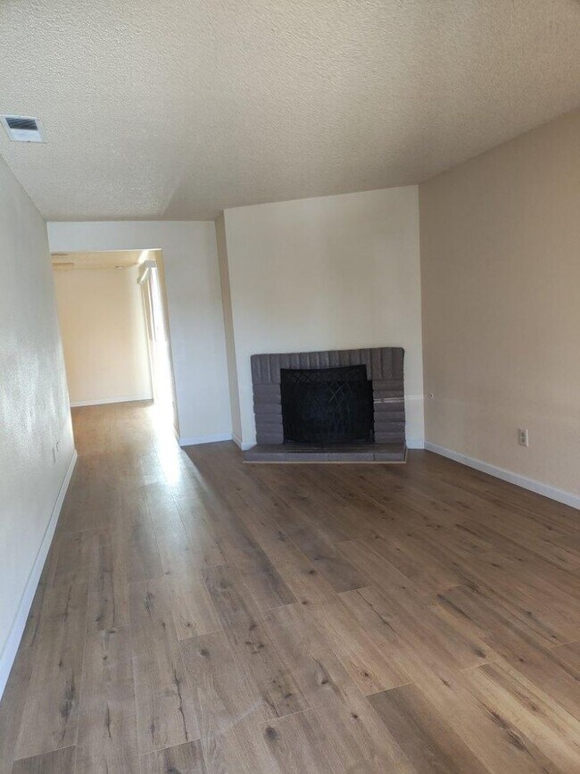 Building Photo - 8007/8009 68th