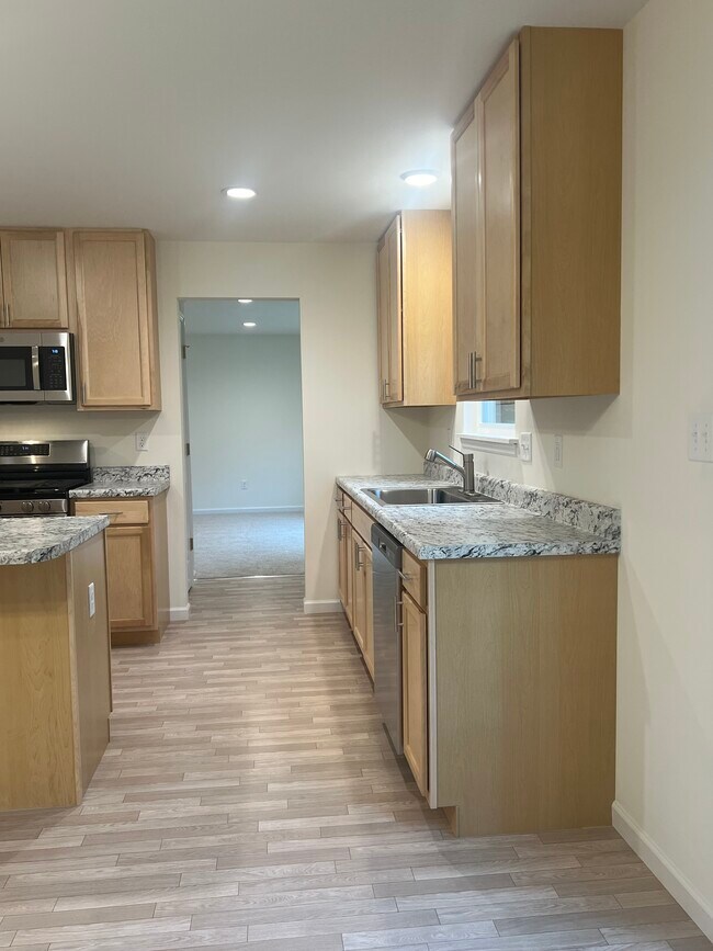 Building Photo - 719 Switchgrass Dr