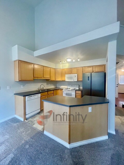 Building Photo - 17716 SW Heatherwood Ln
