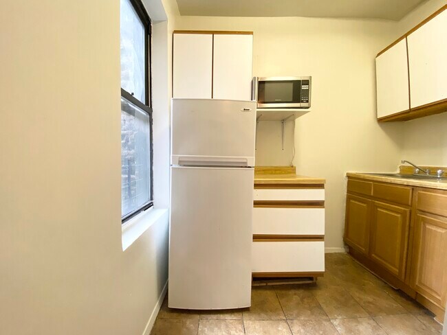 Foto del edificio - 328 E 19th St