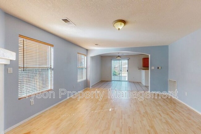 Foto del edificio - 5305 River Ridge Ave NW