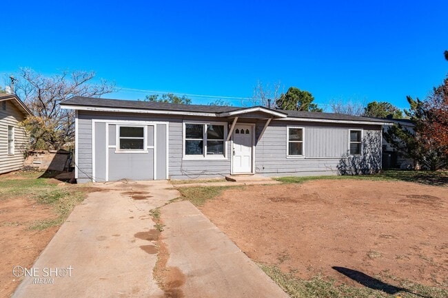 Building Photo - 5226 Questa Dr