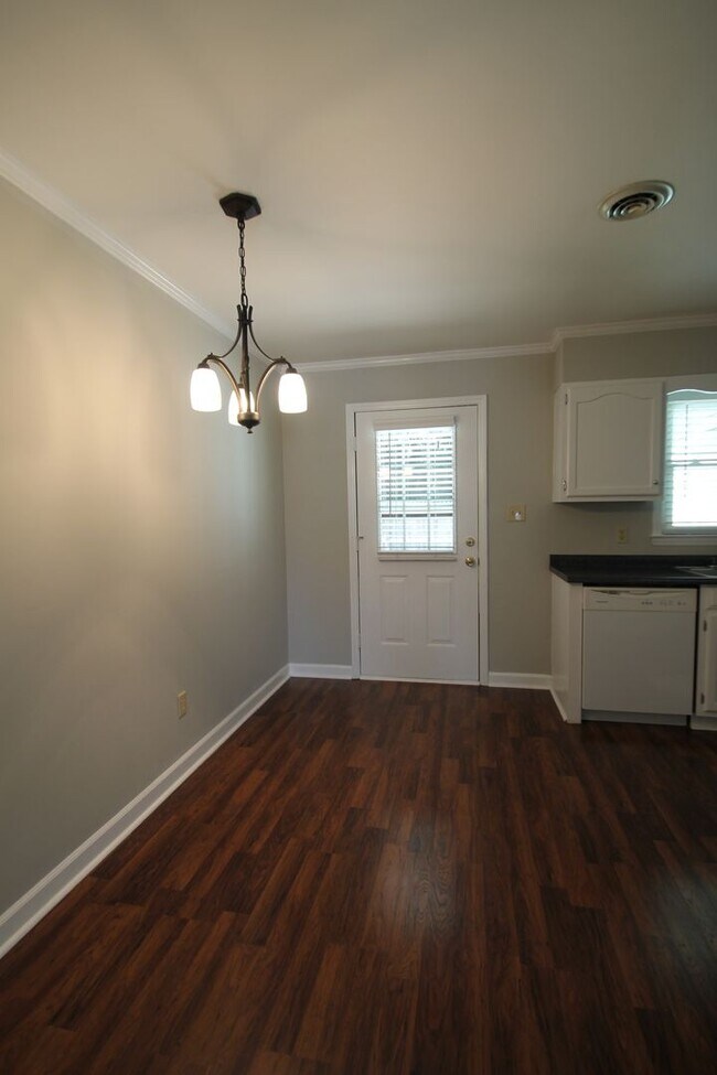 Foto del edificio - Exclusively offered by MUSE REALTY, LLC