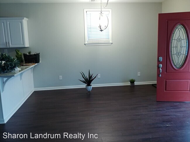 Foto del edificio - 3 br, 2 bath House - 3035 University Road