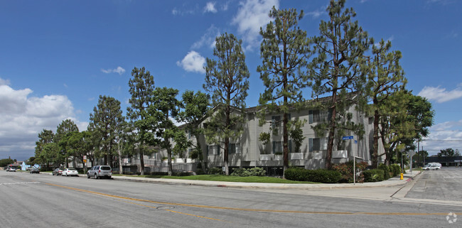 Street View - Indiana Avenue Apartments