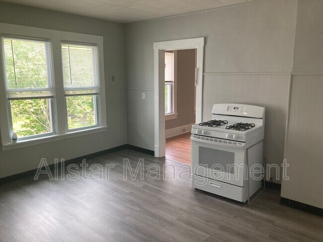 Foto del edificio - 6714 Worley Ave