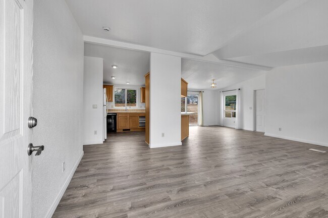 Building Photo - 60377 Natoma Trail