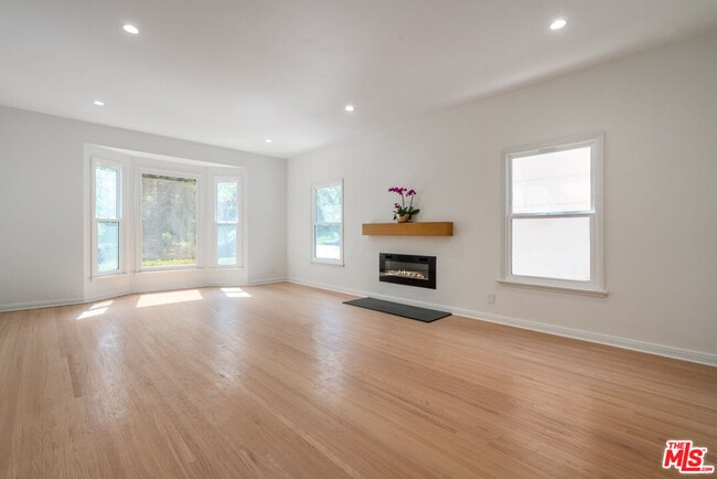 Building Photo - 1209 S Highland Ave