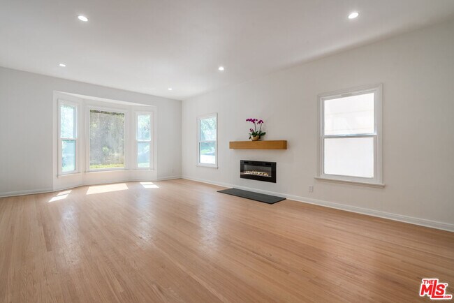 Foto del edificio - 1209 S Highland Ave
