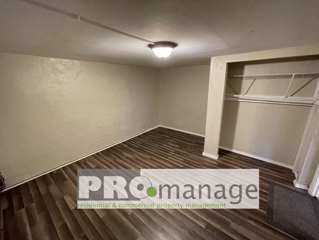 Building Photo - 700 I St
