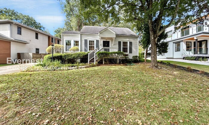 Primary Photo - 812 Sycamore Dr