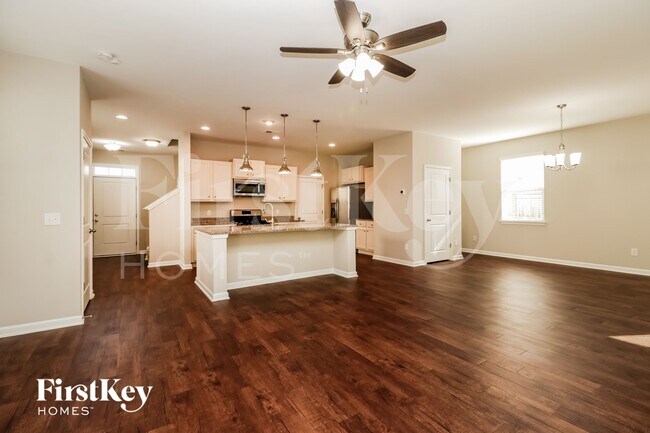 Foto del edificio - 516 Glady Rd