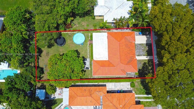 Foto del edificio - 600 SW 25th Rd