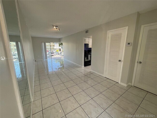 Building Photo - 7426 SW 82nd St