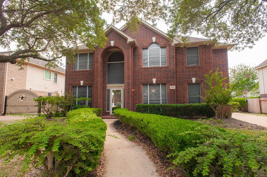 2705 W Oaks Blvd, Pearland, TX 77584