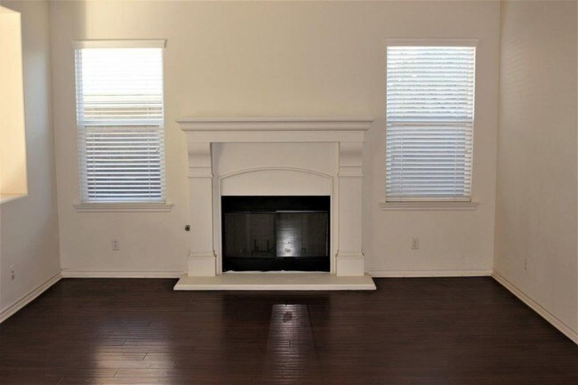Foto del edificio - 13232 Shadow Wood Pl