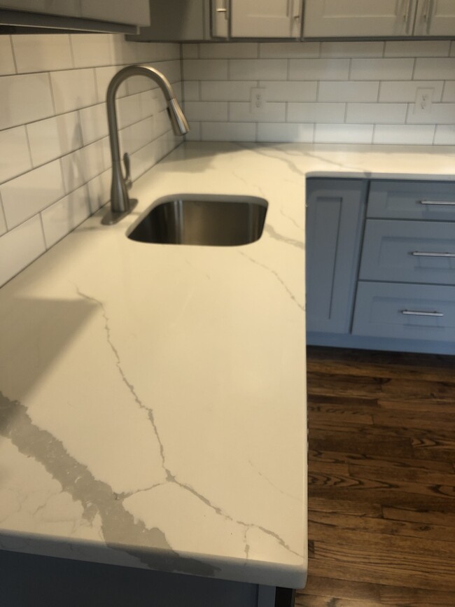 Kitchen - Quartz Countertops - 1 Walnut Ave