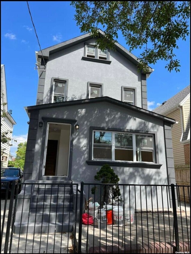 Primary Photo - 106-35 96th St