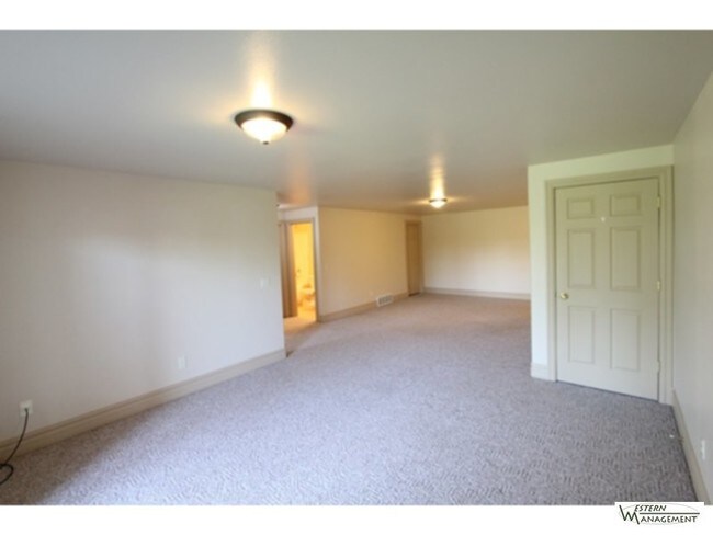 Foto del edificio - Gorgeous Condo in Rehberg Ranch!