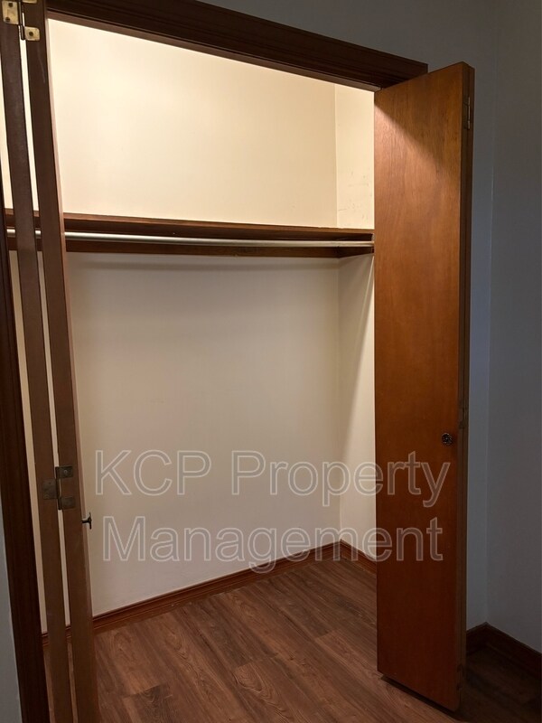 Foto del edificio - 1007 Cedar St
