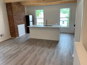 Building Photo - 534 Marie Avenue