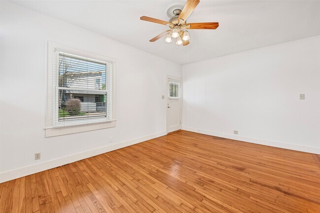 Foto del edificio - 128 E 23rd St