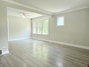 Building Photo - 1658 Marentette Ave