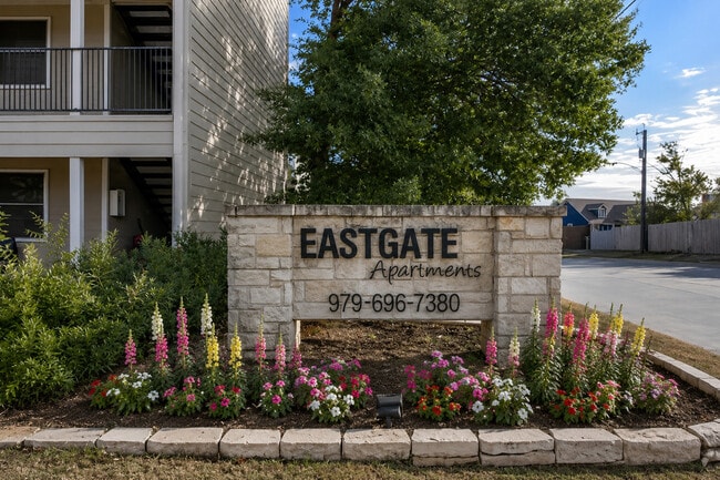 Building Photo - Eastgate Apartments