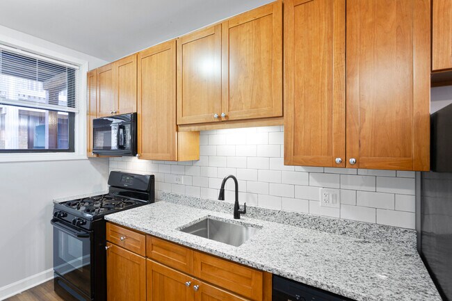 Foto del edificio - 1702 W Juneway Terrace