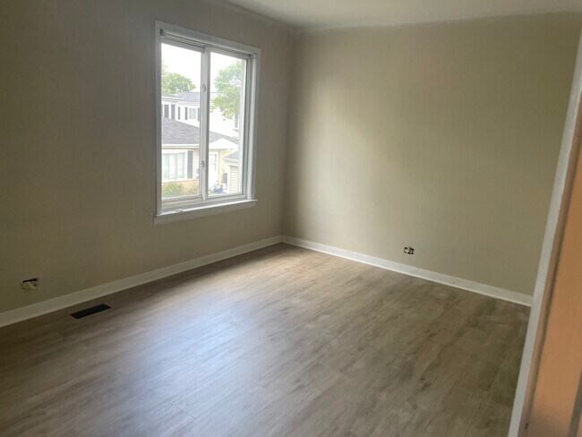 Foto del edificio - 1567 Cove Dr