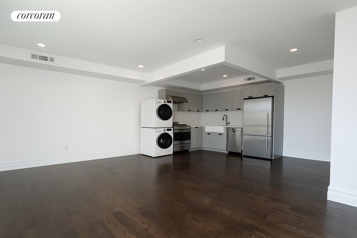 Foto principal - 1255 Bushwick Ave