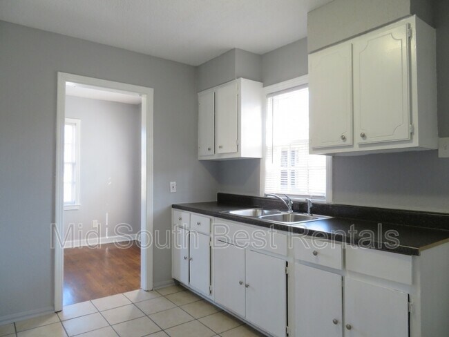 Building Photo - 1393 Kimball Ave