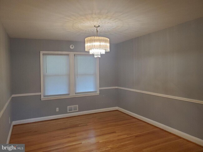 Foto del edificio - 1503 Burnwood Rd