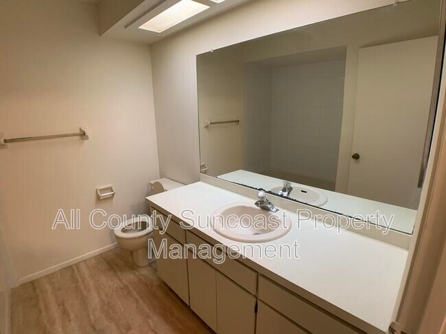 Foto del edificio - 12131 117th St N