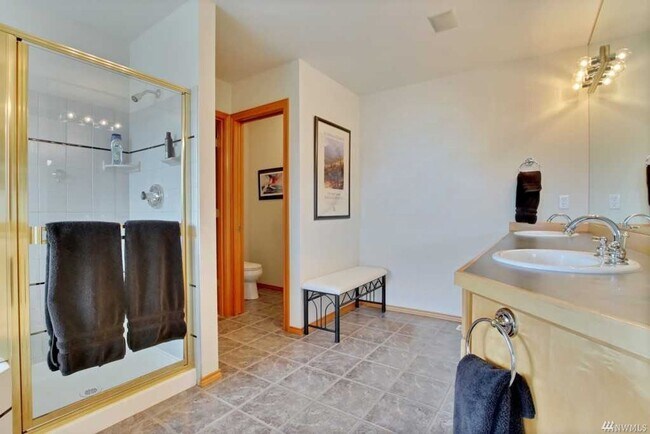 Building Photo - Elegant home on Dow Ridge with Magnificent...