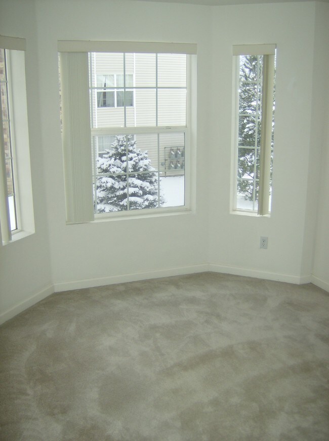 Building Photo - 12348 W Dorado Pl