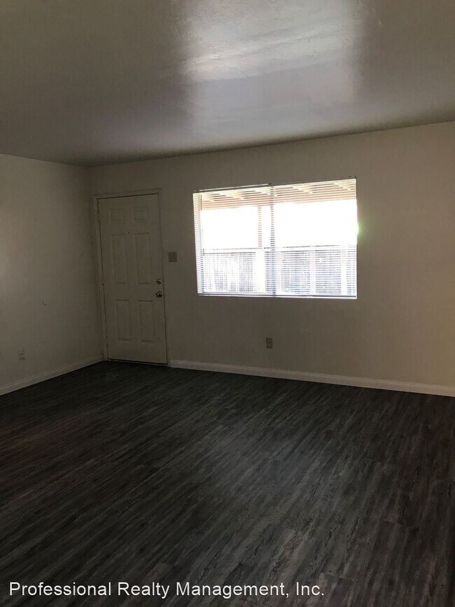 Building Photo - 2700 N Half Moon Dr