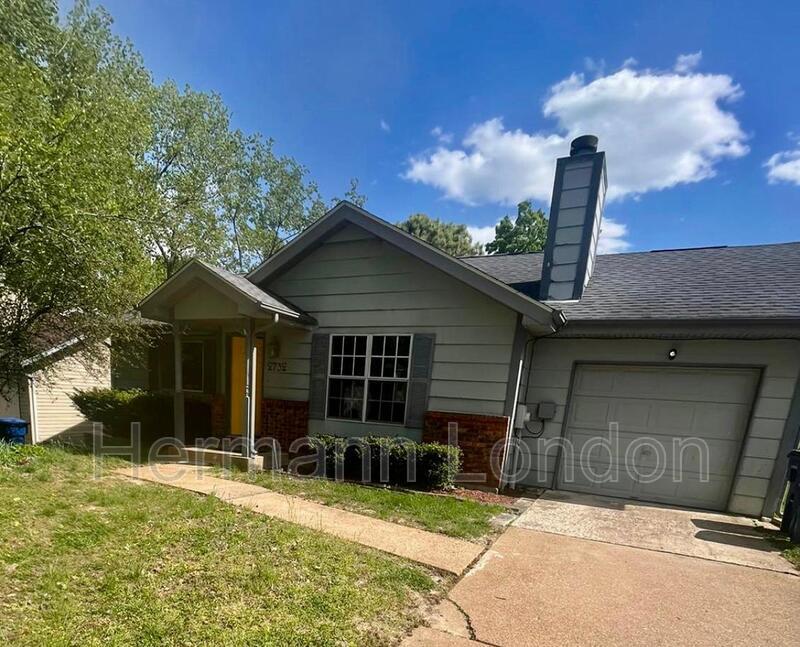2732 Freemantle Dr, Florissant, MO 63031 House for Rent in Florissant