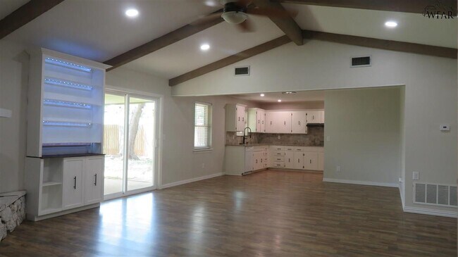 Building Photo - 4810 Reginald Dr
