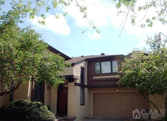Primary Photo - 423 Sayre Dr