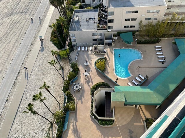 Building Photo - 1310 E Ocean Blvd